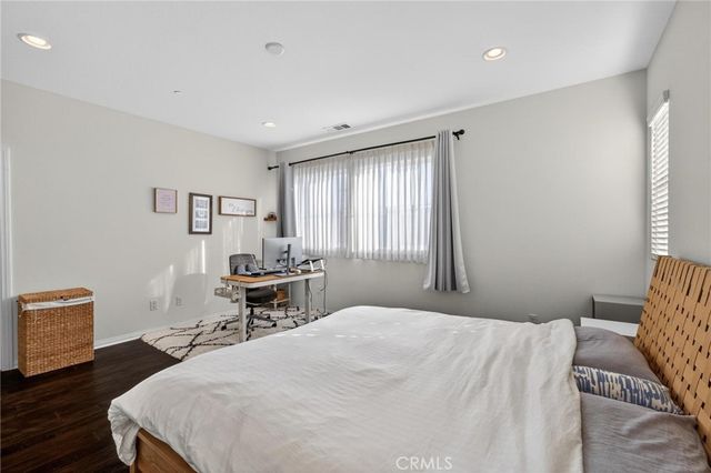 783 Gatun 243, San Pedro, CA 90731