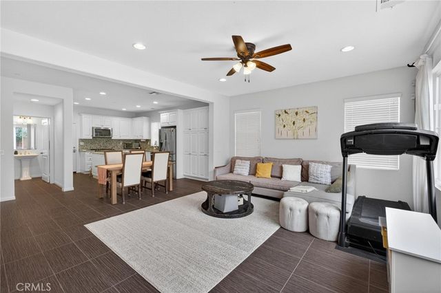 783 Gatun 243, San Pedro, CA 90731