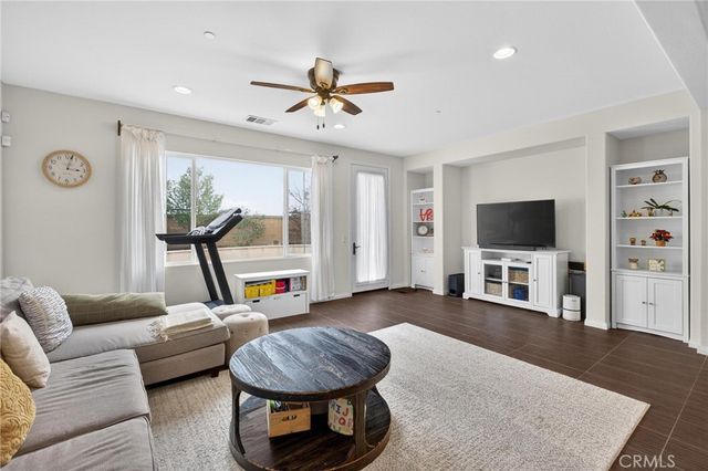 783 Gatun 243, San Pedro, CA 90731