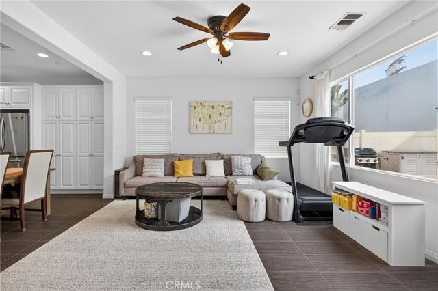 783 Gatun 243, San Pedro, CA 90731