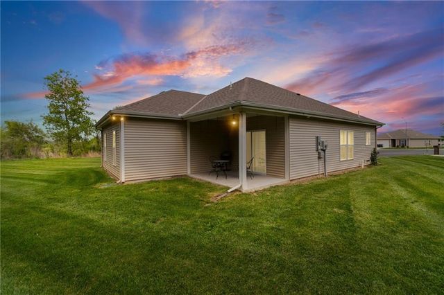 12366 N Atkins Avenue, Kansas City, MO 64163