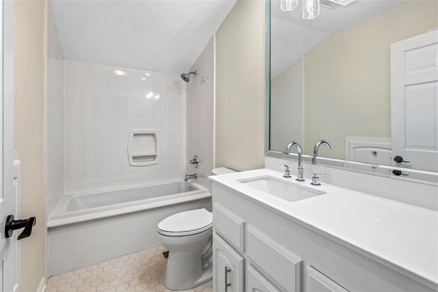 3104 Greenleaf Lane, Lake Charles, LA 70605