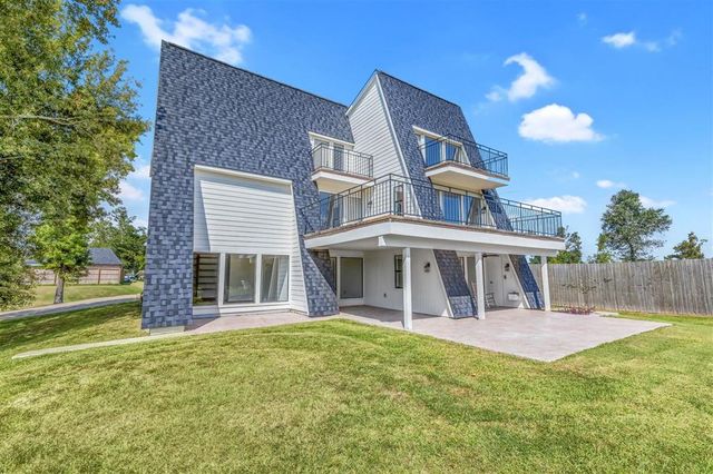 3104 Greenleaf Lane, Lake Charles, LA 70605