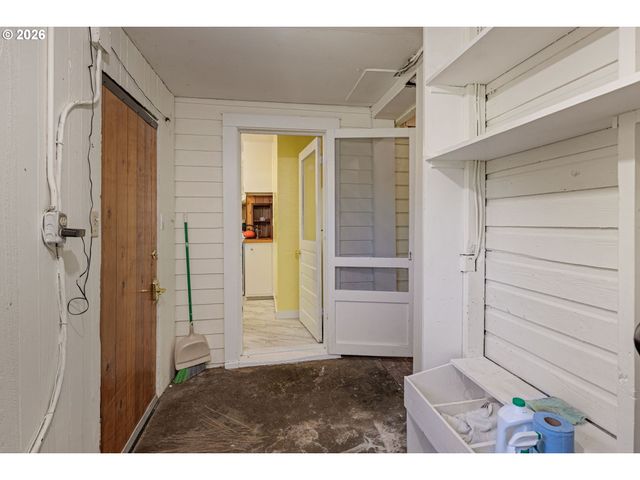 90200 COBURG Rd, Eugene, OR 97408
