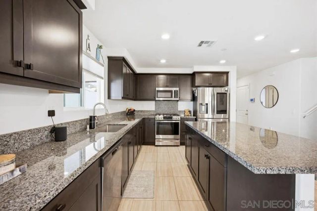 32046 Prairie Crossing Dr, Winchester, CA 92596