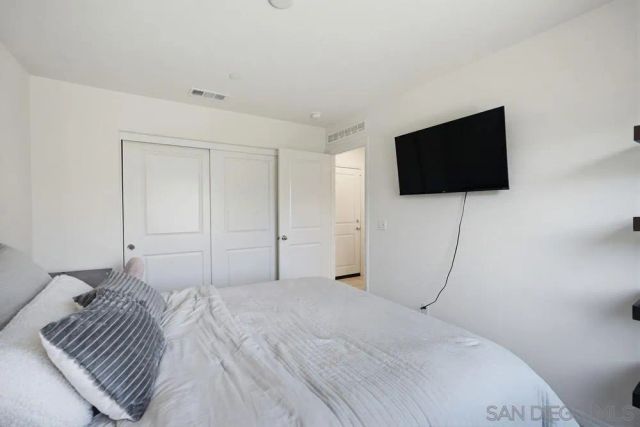 32046 Prairie Crossing Dr, Winchester, CA 92596