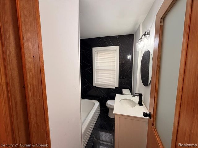 10008 Manor Street, Detroit, MI 48204