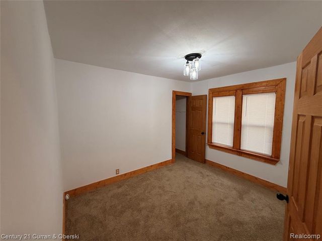 10008 Manor Street, Detroit, MI 48204