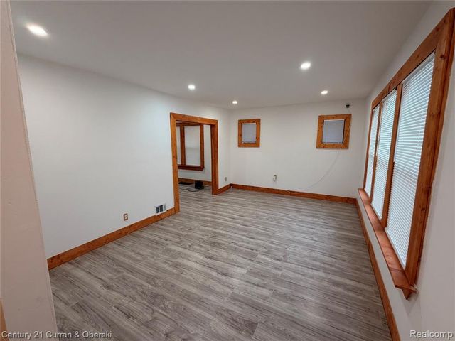 10008 Manor Street, Detroit, MI 48204