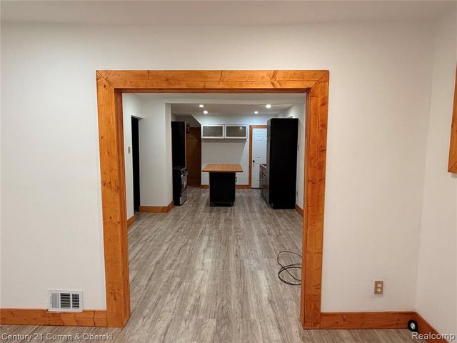 10008 Manor Street, Detroit, MI 48204