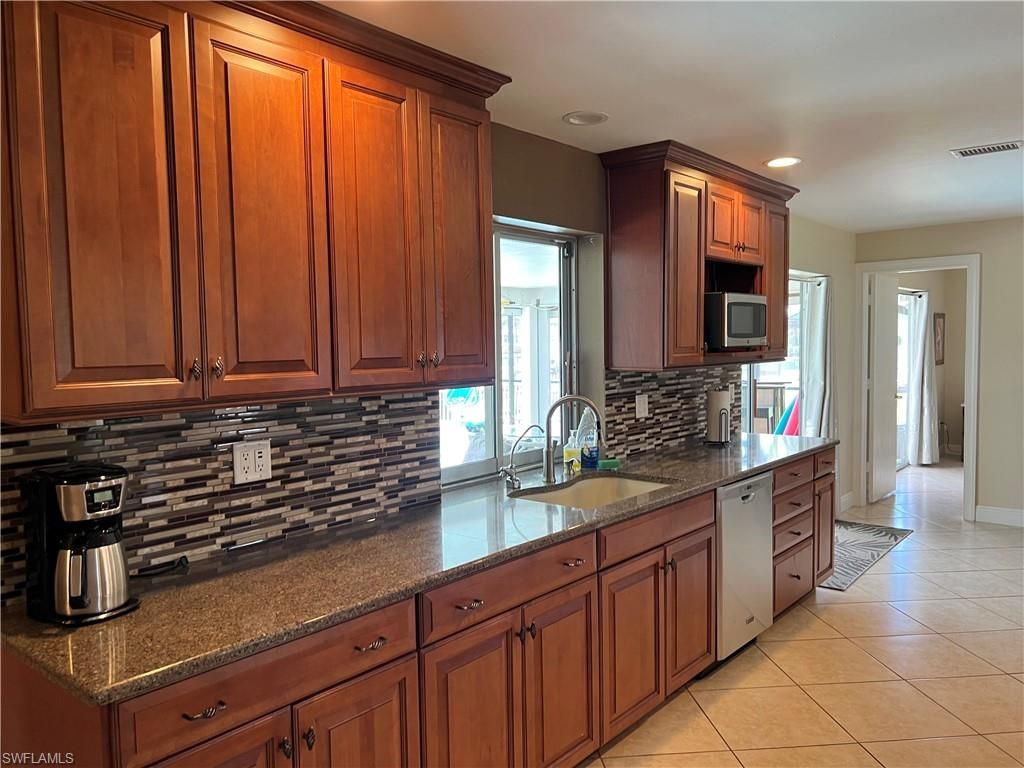 1124 SE 29th ST, CAPE CORAL, FL 33904 — photo 5