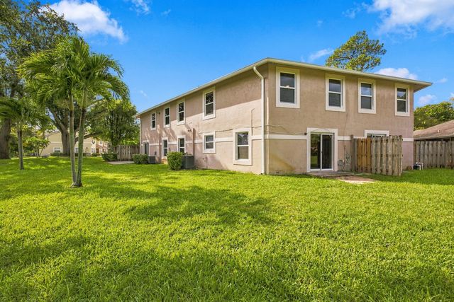 1033 Goldenrod Road, Wellington, FL 33414