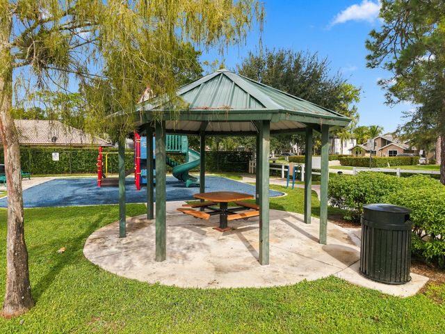 1033 Goldenrod Road, Wellington, FL 33414