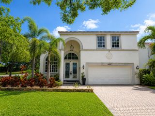 9867 Woolworth Court, Wellington, FL 33414