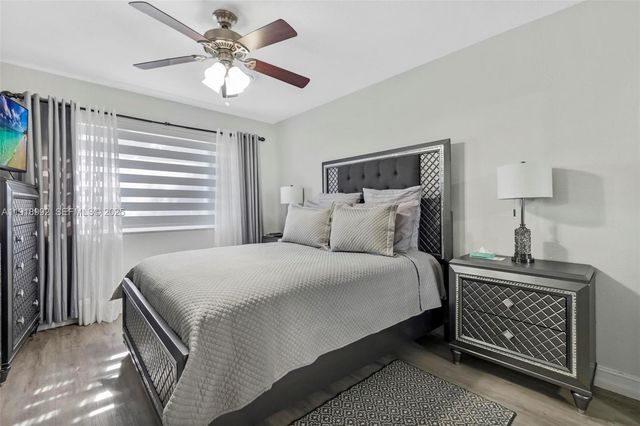 6951 Liberty St, Hollywood, FL 33024