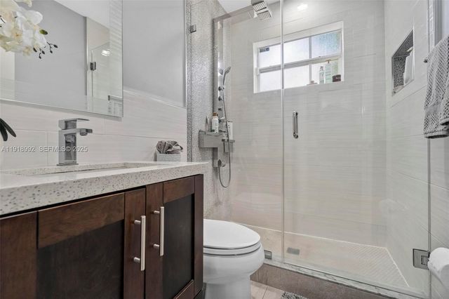 6951 Liberty St, Hollywood, FL 33024