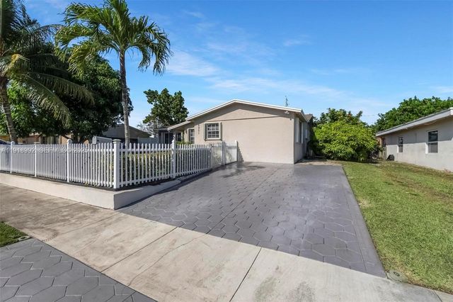 6951 Liberty St, Hollywood, FL 33024