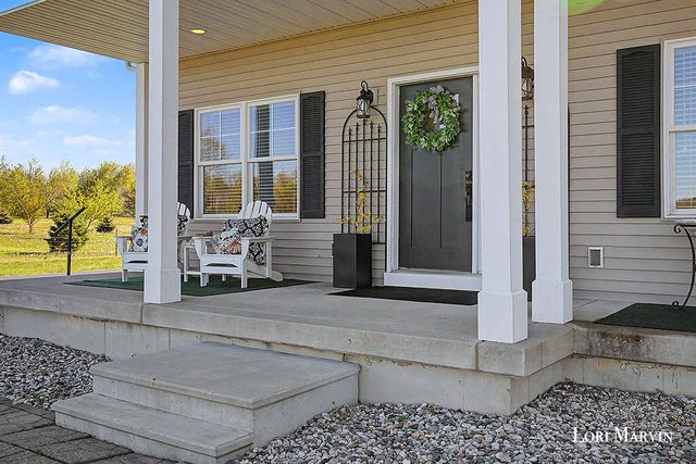 9872 N Amble Road, Winfield Twp, MI 49329