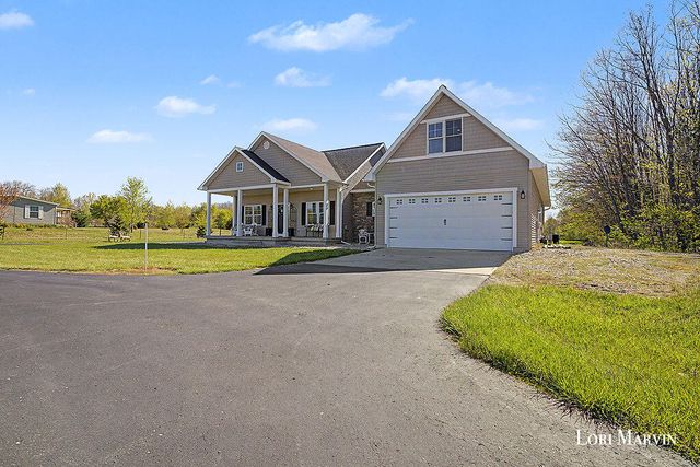9872 N Amble Road, Winfield Twp, MI 49329