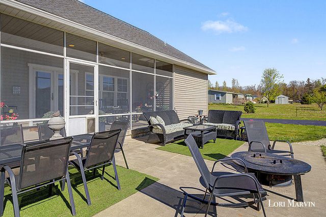 9872 N Amble Road, Winfield Twp, MI 49329