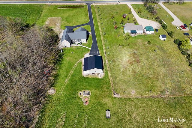 9872 N Amble Road, Winfield Twp, MI 49329