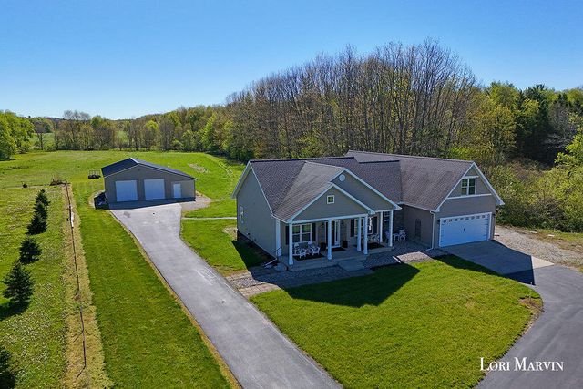 9872 N Amble Road, Winfield Twp, MI 49329
