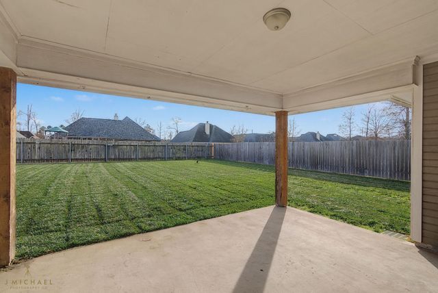 173 Bent Tree Loop, Haughton, LA 71037