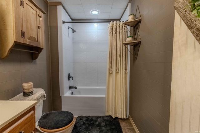 406 Sycamore N St, Lagrange, IN 46761