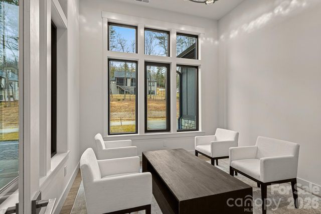723 Ascension Valley 27, Horse Shoe, NC 28742