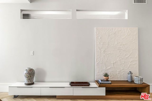 10375 Wilshire Boulevard 2F, Los Angeles, CA 90024