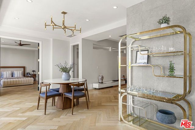 10375 Wilshire Boulevard 2F, Los Angeles, CA 90024