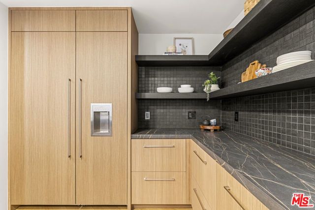 10375 Wilshire Boulevard 2F, Los Angeles, CA 90024