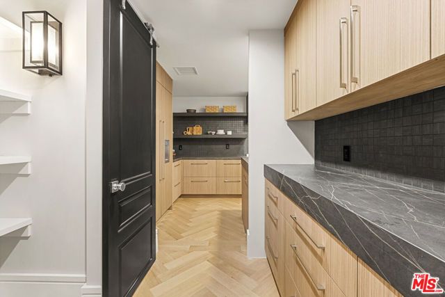 10375 Wilshire Boulevard 2F, Los Angeles, CA 90024