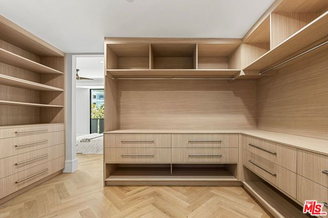 10375 Wilshire Boulevard 2F, Los Angeles, CA 90024