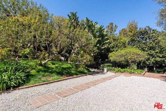 10375 Wilshire Boulevard 2F, Los Angeles, CA 90024