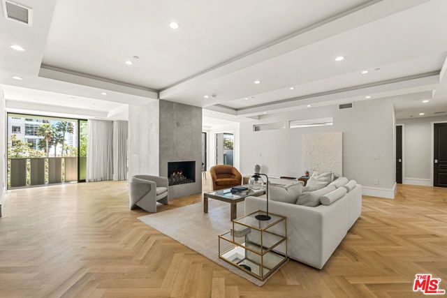 10375 Wilshire Boulevard 2F, Los Angeles, CA 90024