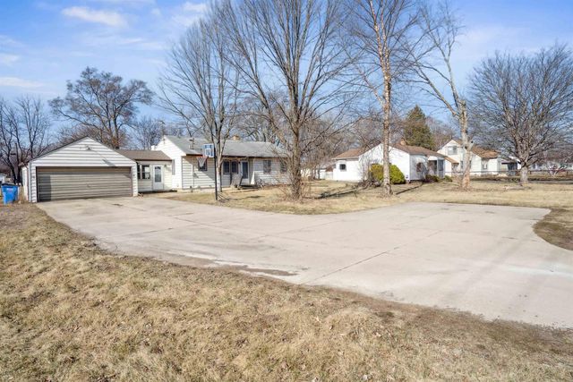 7212 La Porte Road, Washburn, IA 50702