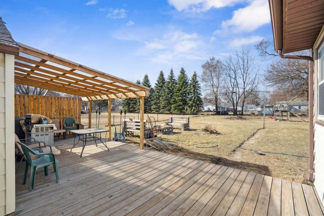 7212 La Porte Road, Washburn, IA 50702