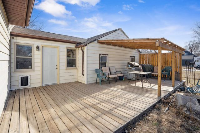 7212 La Porte Road, Washburn, IA 50702