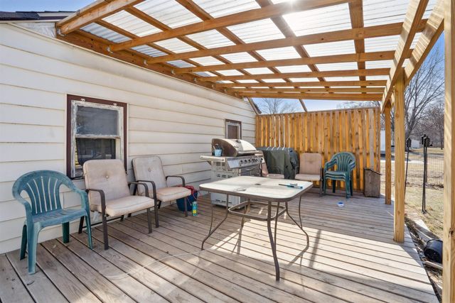 7212 La Porte Road, Washburn, IA 50702