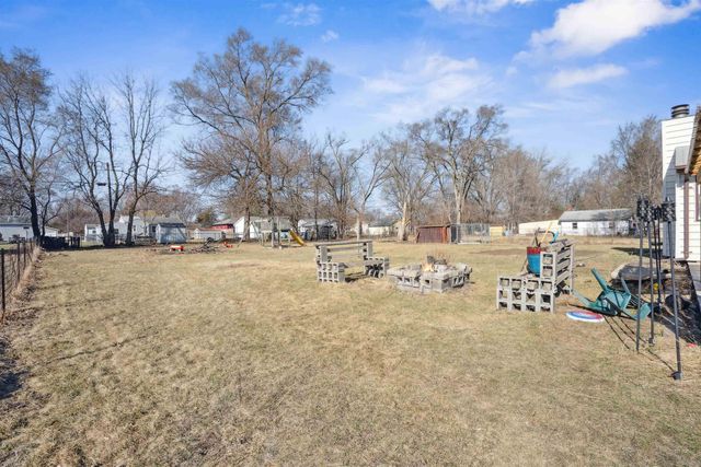 7212 La Porte Road, Washburn, IA 50702