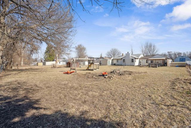 7212 La Porte Road, Washburn, IA 50702