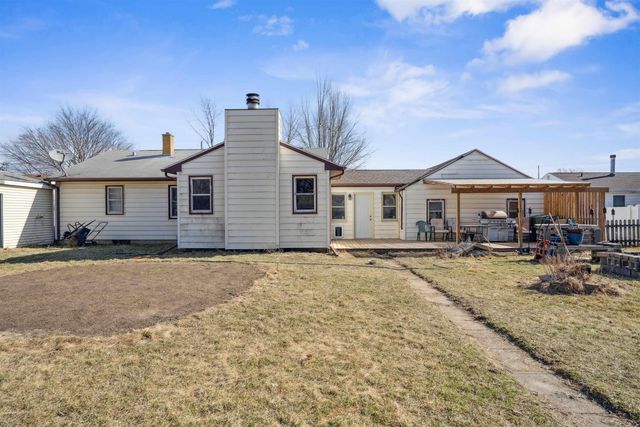7212 La Porte Road, Washburn, IA 50702