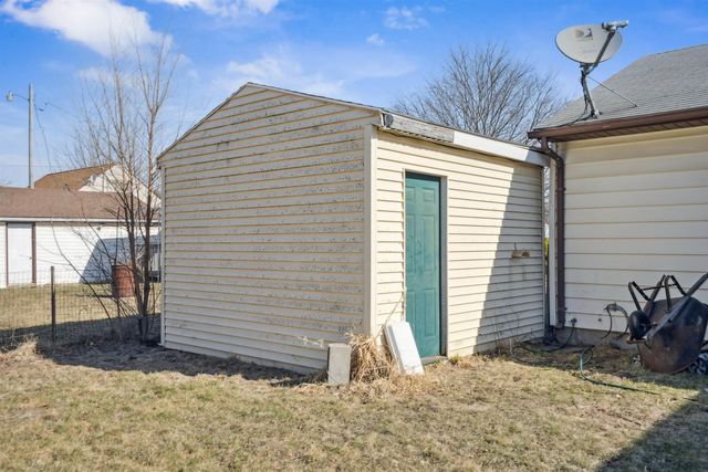 7212 La Porte Road, Washburn, IA 50702