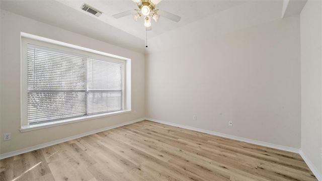 9219 E Lakeside Drive, Magnolia, TX 77354