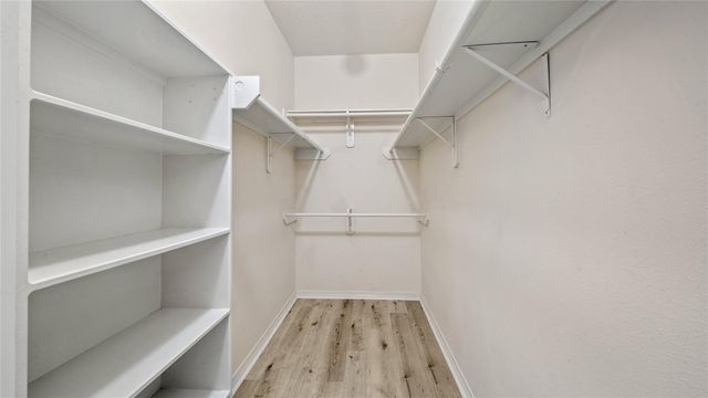 9219 E Lakeside Drive, Magnolia, TX 77354