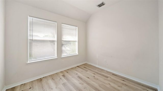 9219 E Lakeside Drive, Magnolia, TX 77354