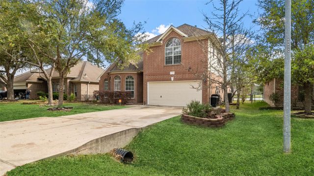 9219 E Lakeside Drive, Magnolia, TX 77354