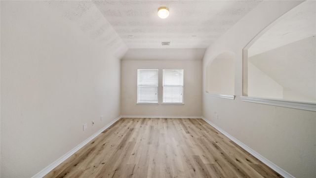 9219 E Lakeside Drive, Magnolia, TX 77354