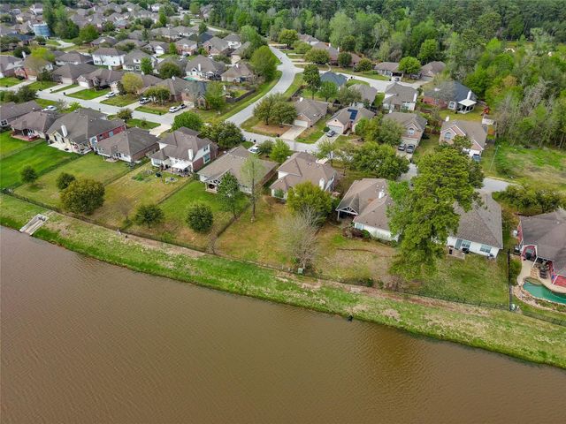 9219 E Lakeside Drive, Magnolia, TX 77354